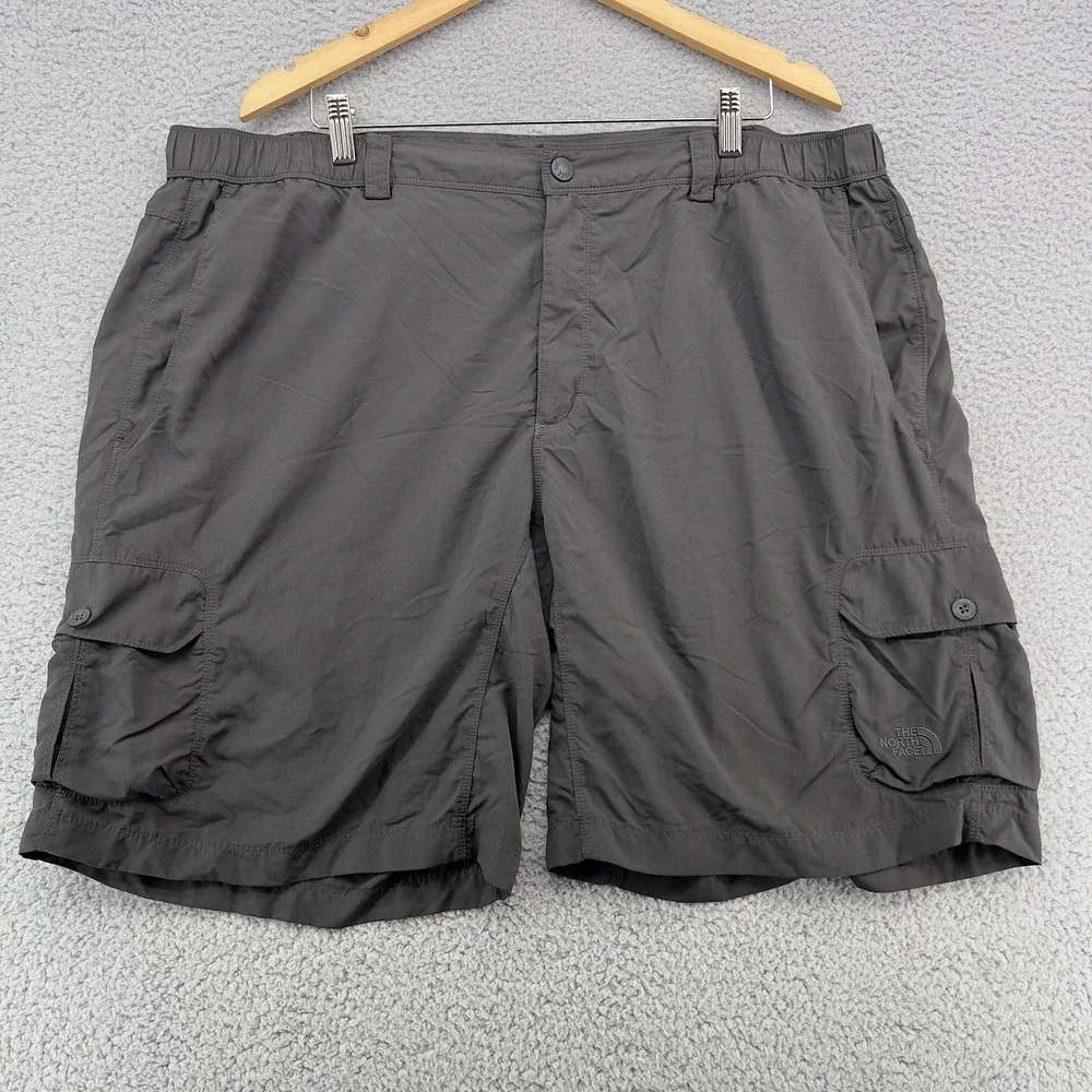 The North Face Shorts Mens 2XL Cargo Nylon Hiking Lightweight Tech Snap Gray